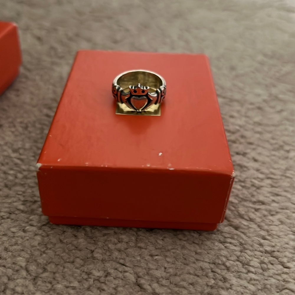James Avery Claddagh Ring
